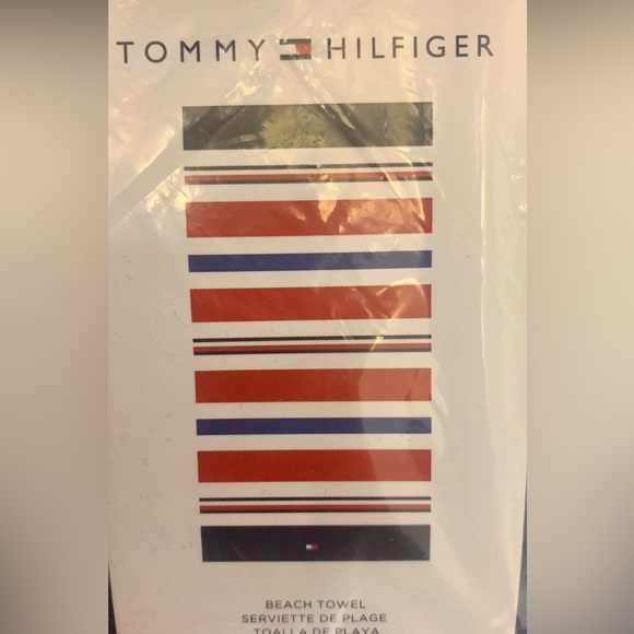 Assorted TH Beach towels - Picture 3 of 4